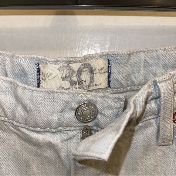 Women’s Free People Jeans- Size 30 - Picture 3 of 5
